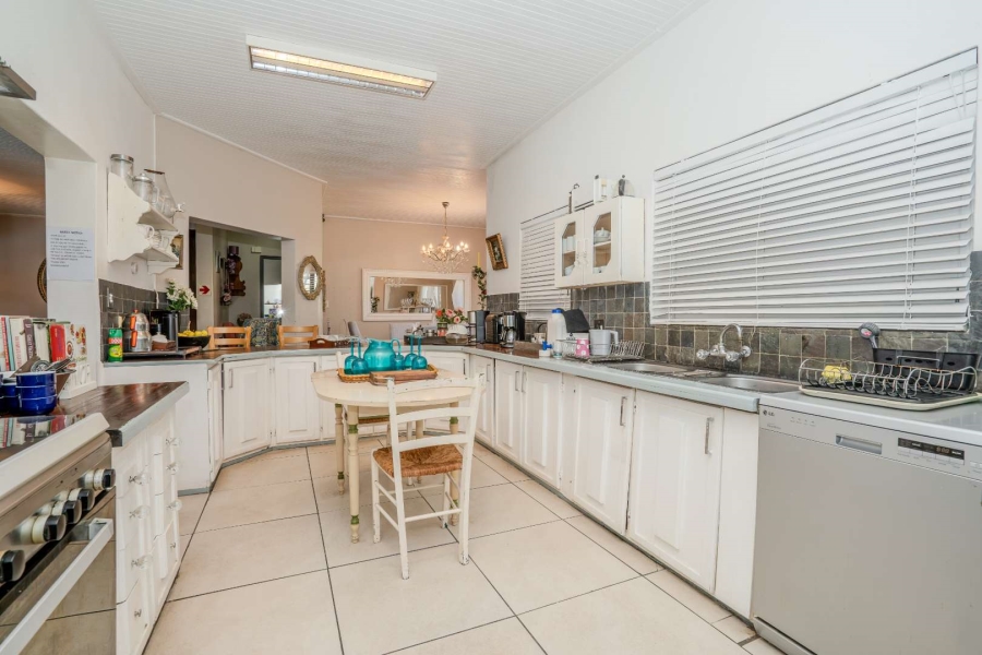 8 Bedroom Property for Sale in Country Club Western Cape